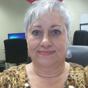 Meet your Posher, Denise